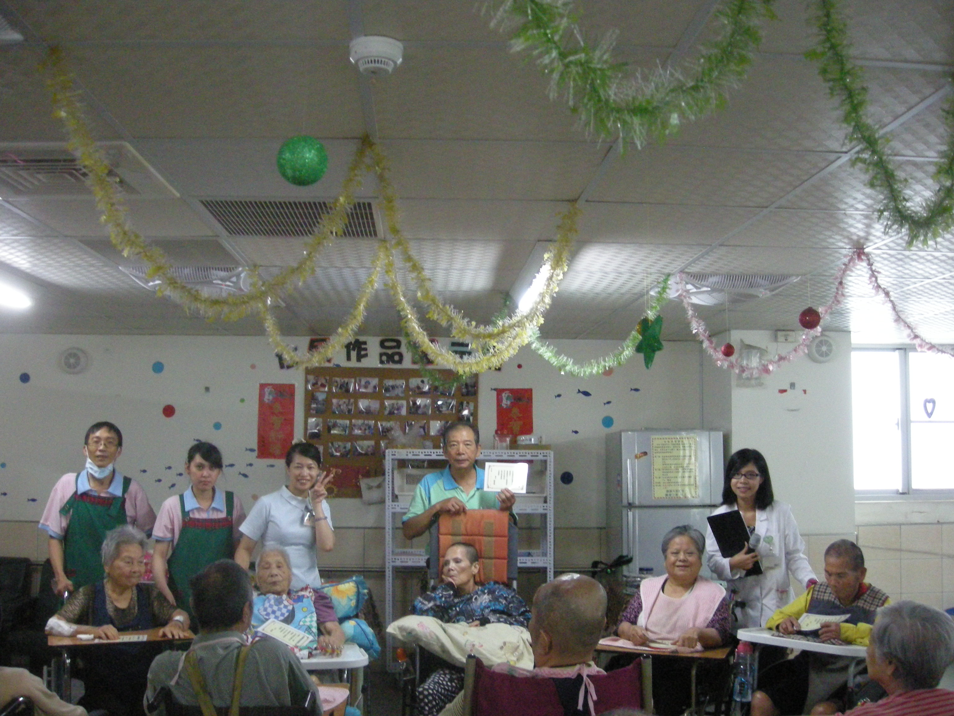 103年度護理之家「父親節暨慶生會慶祝活動」節慶活動–活動照片圖片