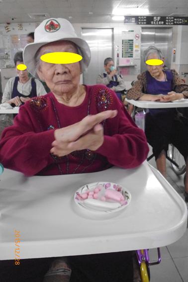 104年12月「冬至搓湯圓慶祝活動」–活動照片圖片